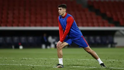 Seit dem Amtsantritt von Präsident Degen hat der FC Basel durch 36 Kadermutationen einen kumulierten Transfergewinn von...